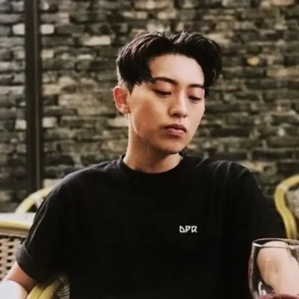 DPR LIVE — K-pop artist photo