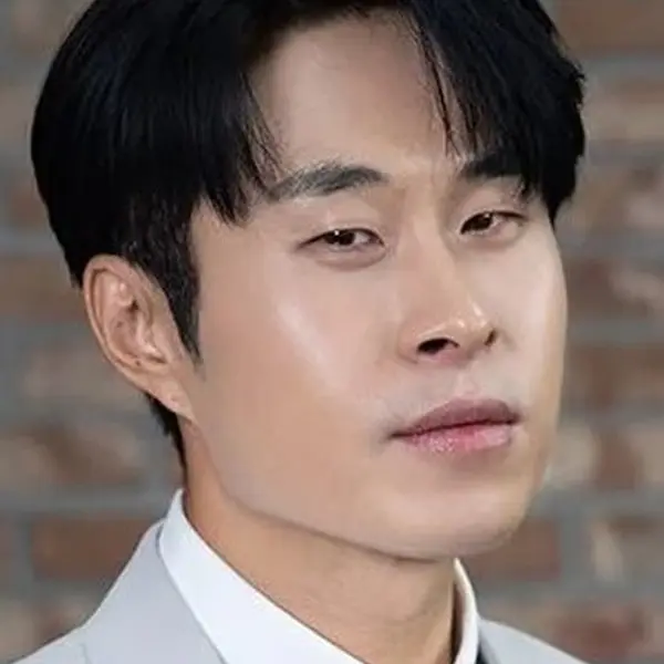 Min Do-yoon — K-pop artist photo