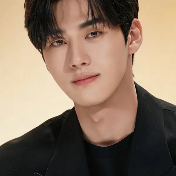 Hong Min-gi — K-pop artist photo