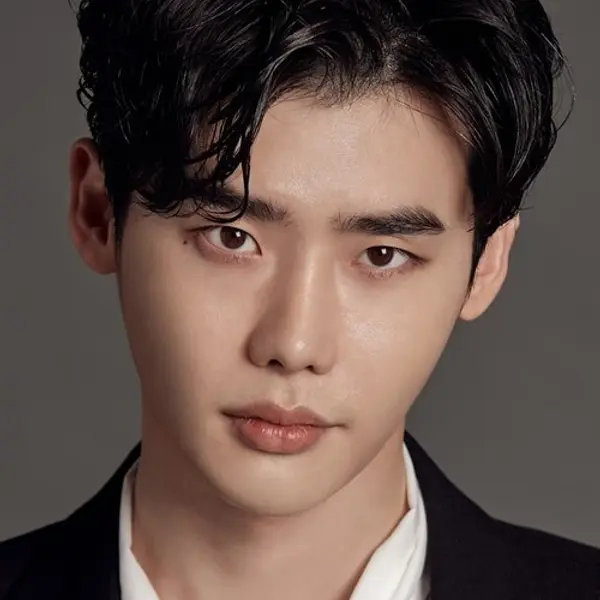Lee Jong-suk — K-pop artist photo