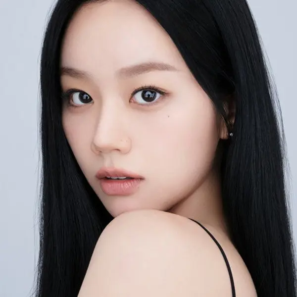 Lee Hye-ri — K-pop artist photo