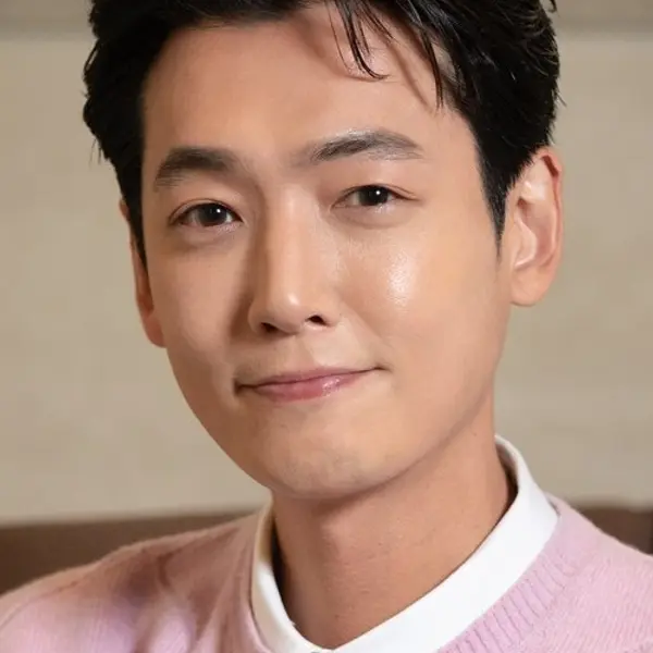 Jung Kyung-ho — K-pop artist photo