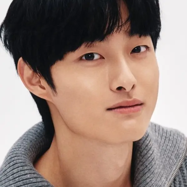 Yoon Chan-young — K-pop artist photo