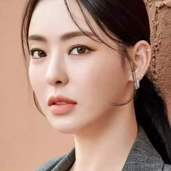 Lee Da-hee — K-pop artist photo