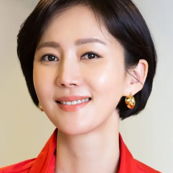 Yum Jung-ah — K-pop artist photo