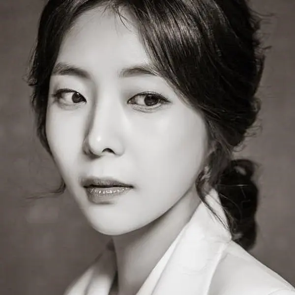 Shin Yu-ju — K-pop artist photo