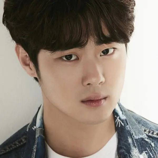 Cho Byeong-kyu — K-pop artist photo