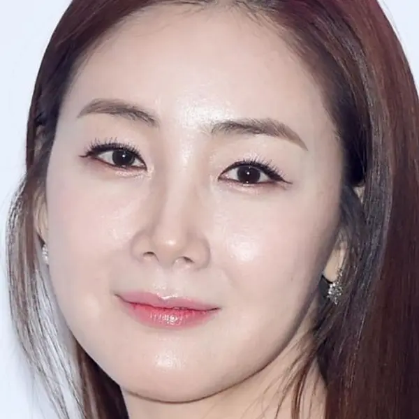 Choi Ji-woo — K-pop artist photo
