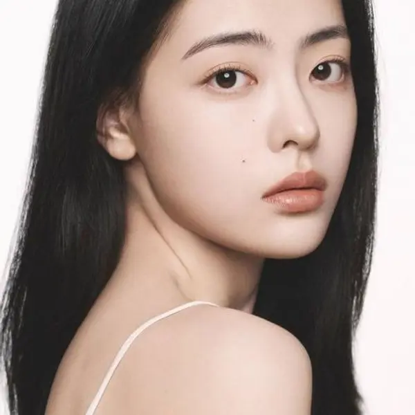 Bae Gang-hee — K-pop artist photo