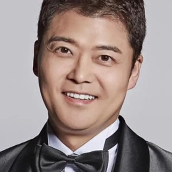 Jeon Hyun-moo