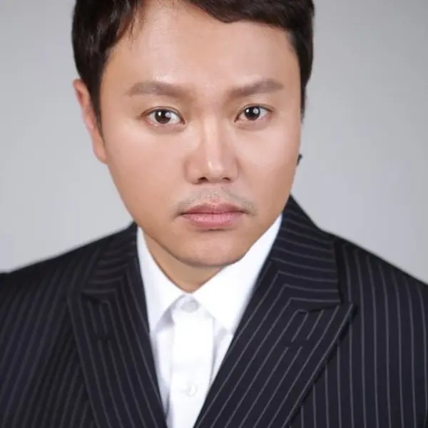 Kim Min-kyo — K-pop artist photo