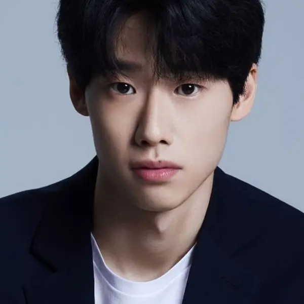 Kim Min — K-pop artist photo
