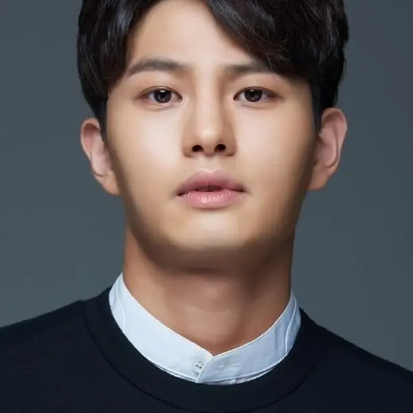 Lee Seung-wook — K-pop artist photo