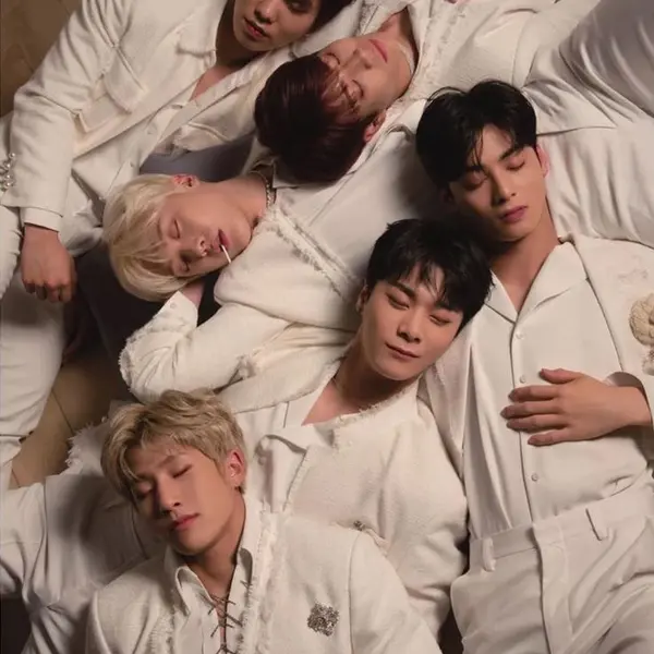 ASTRO — K-pop group photo