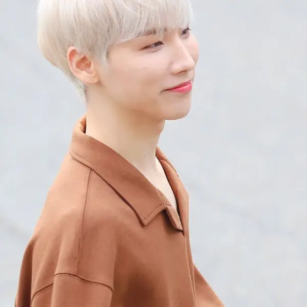 AB6IX — K-pop group photo