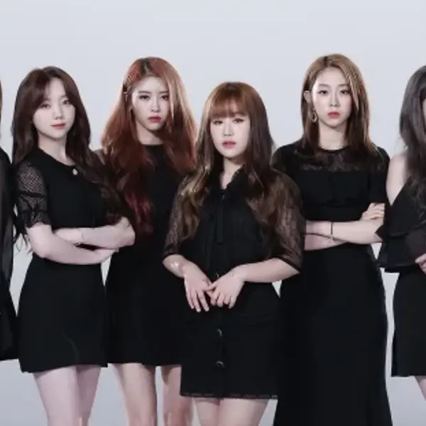 LOVELYZ — K-pop group photo