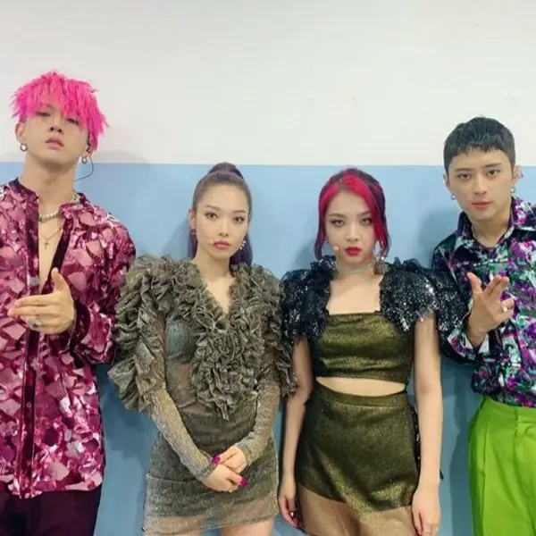 KARD — K-pop group photo