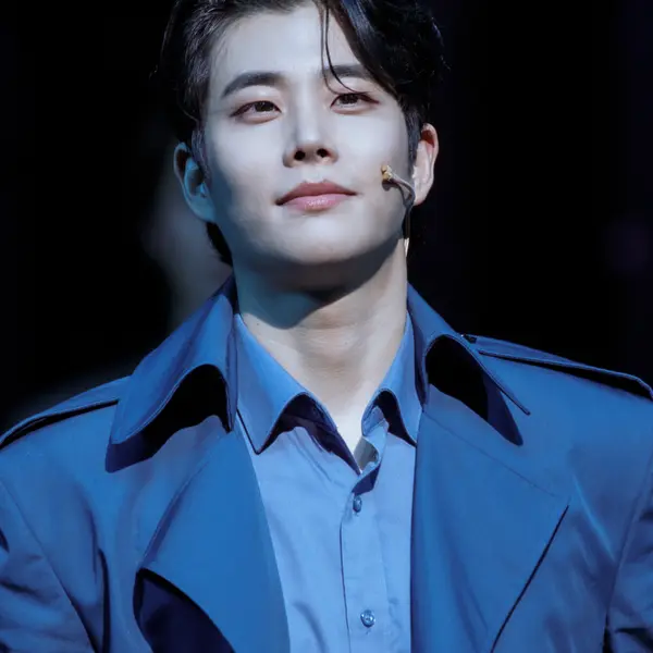 MJ (엠제이) — K-pop artist photo