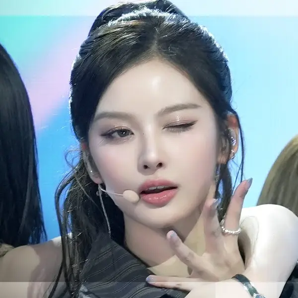 Seolyoon — K-pop artist photo