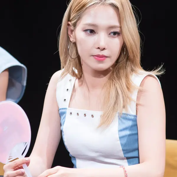 Somin Jeon — K-pop artist photo