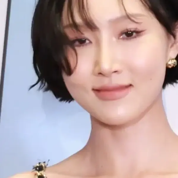 Hwasa (화사) — K-pop artist photo