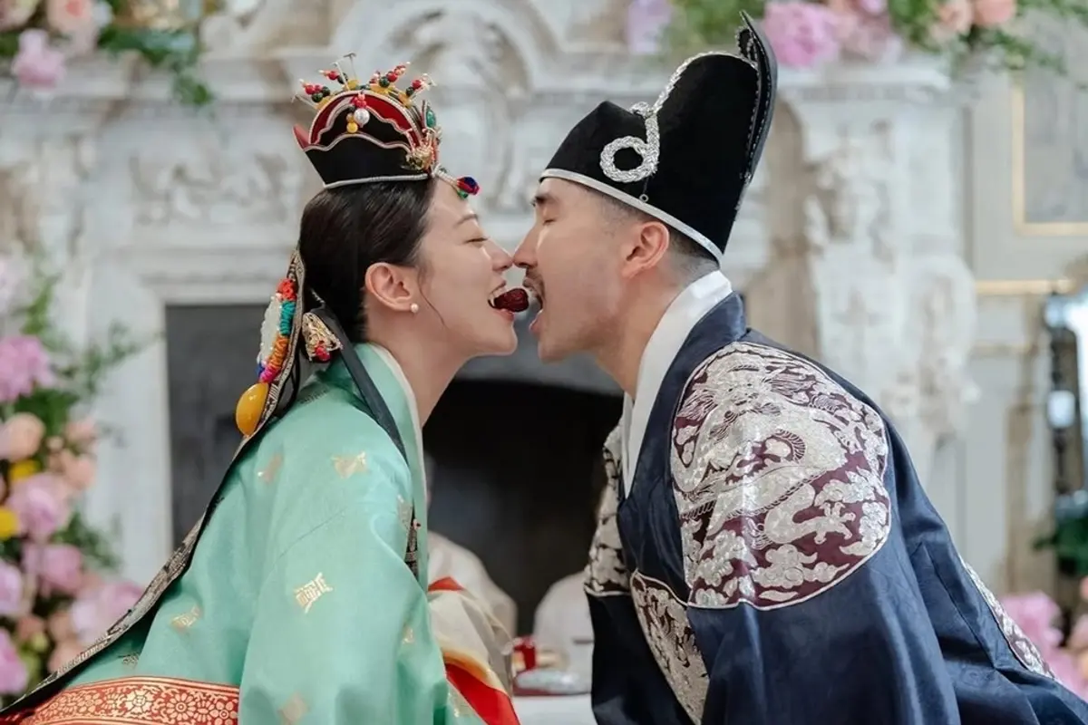 Arden Cho marries in Florence with hanbok welcome reception and pyebaek