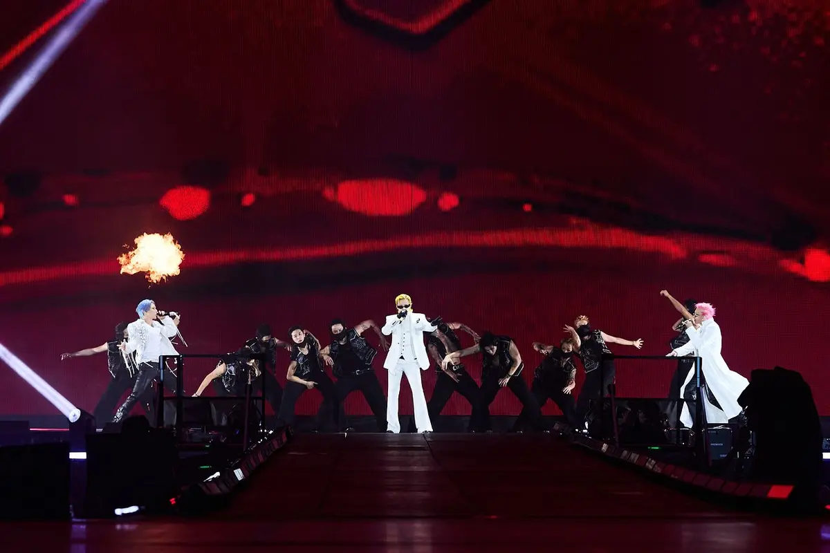 BIGBANG open 'XX : COSMOS' world tour in Goyang — first full-group concert since 2017