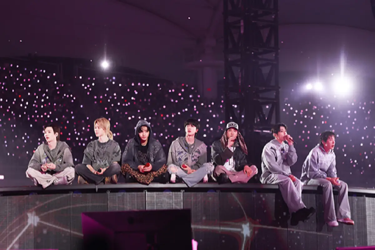 BTS Busan concert starts 75 minutes late; HYBE apologizes on Weverse