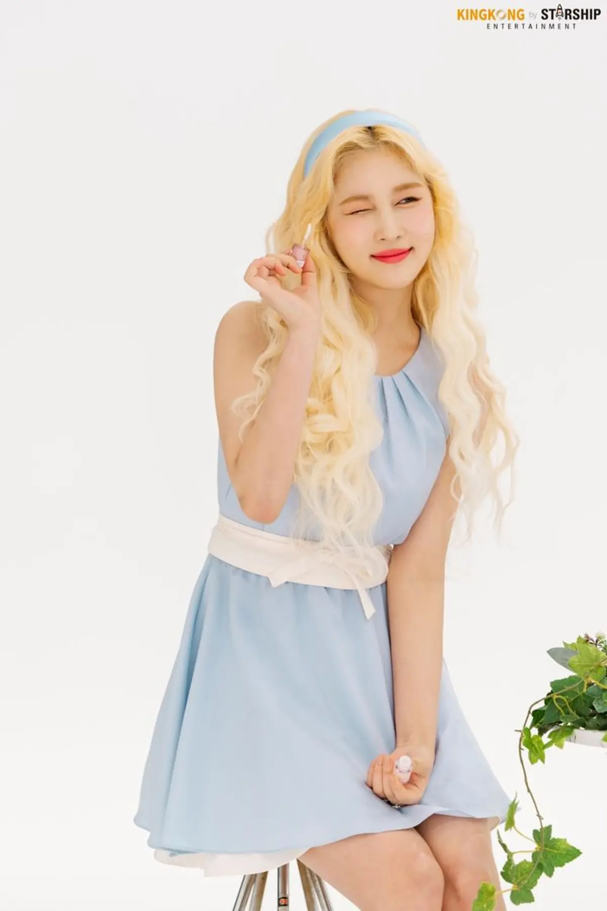 Dayoung's 'BODY' peaked at No. 32 on Melon TOP100 and earned her first solo win on The Show