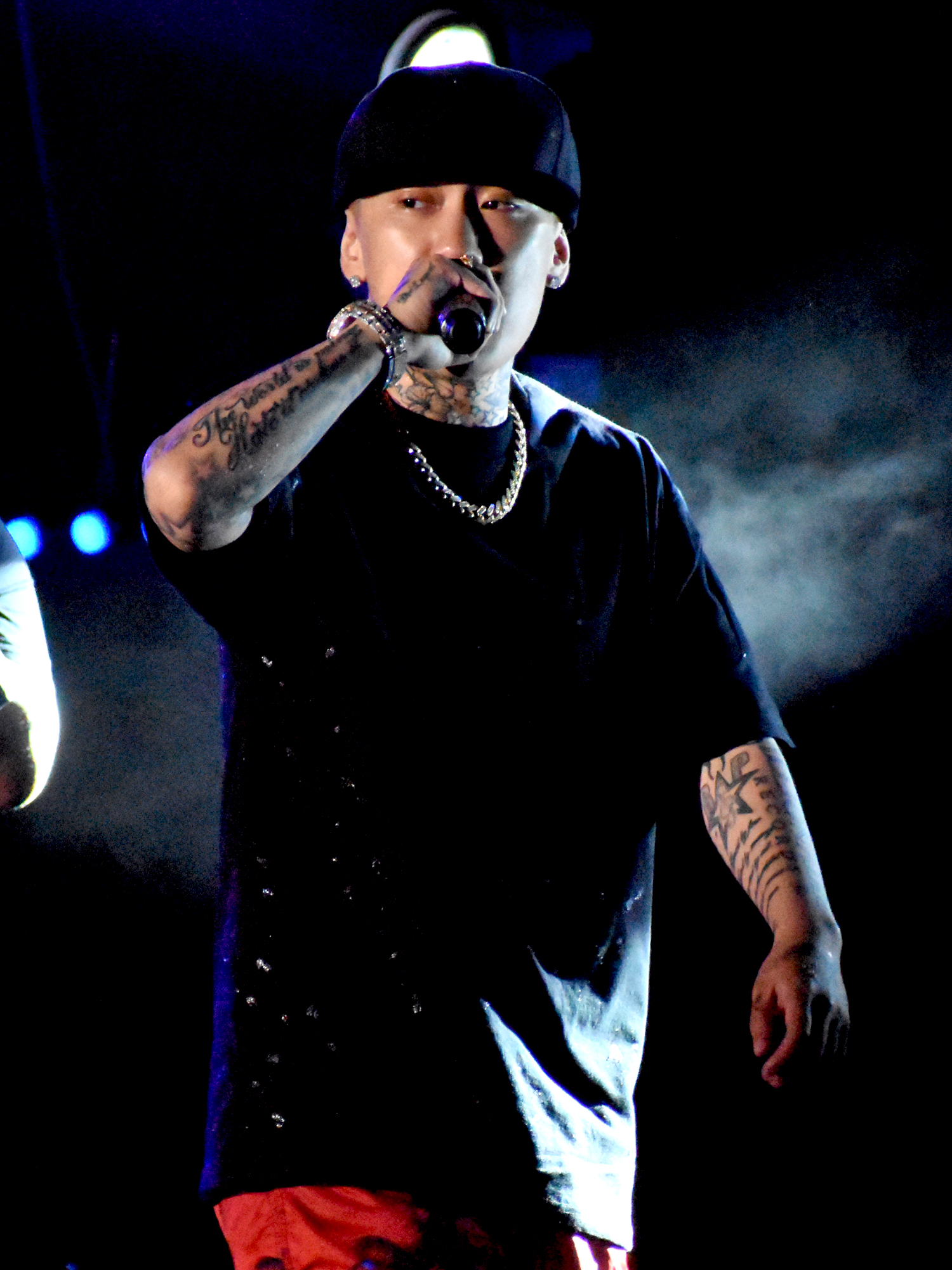 Dok2 opens up about how he and Lee Hi got together, dating since late 2022