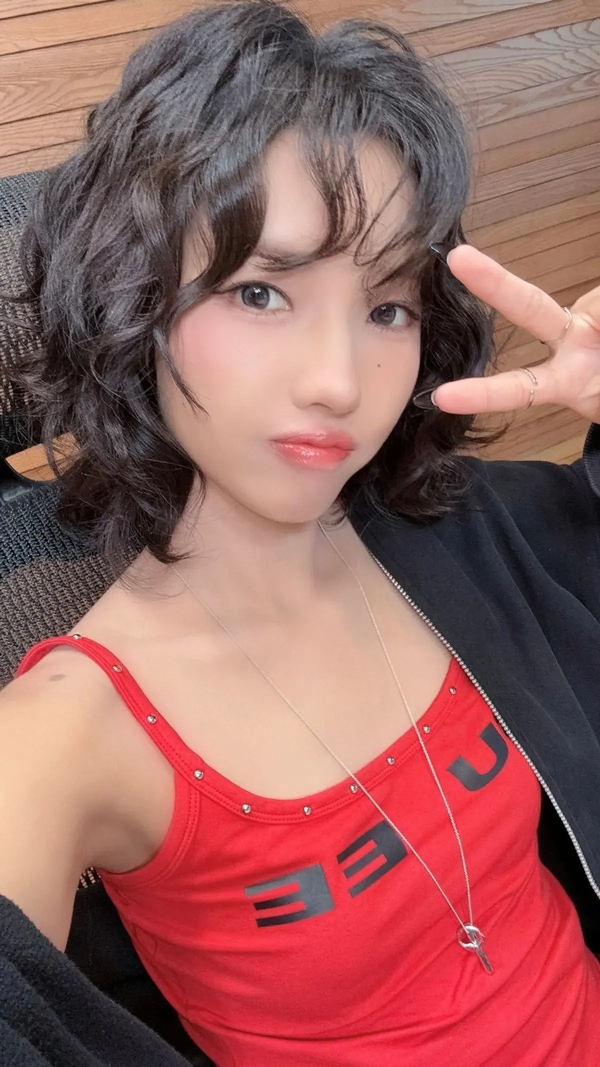 (G)I-DLE's Soyeon sweeps Korean streaming charts with solo title track 'Toesal Halgeoyeo'