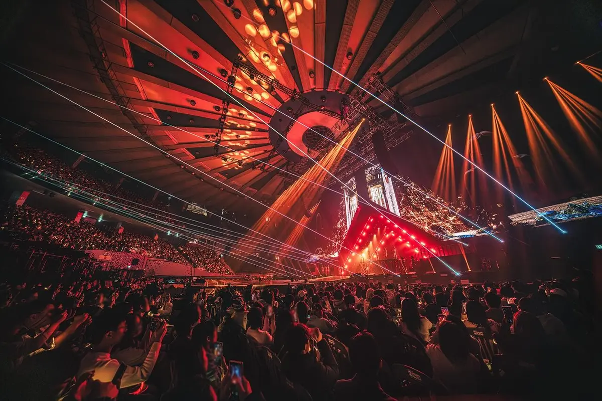 ITZY wraps TUNNEL VISION world tour in Singapore; 'THAT'S A NO NO' charts again