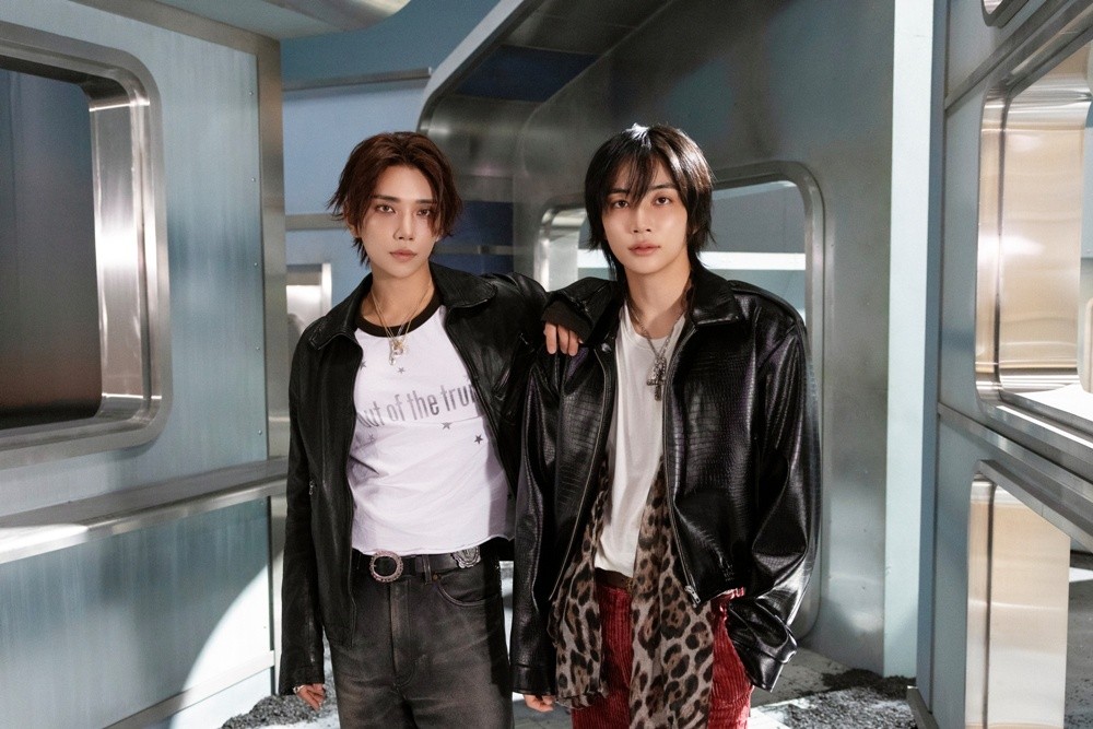 JEONGHAN X JOSHUA's 'DREAMSCAPE' tops Oricon with 650K+ first-day copies, a K-pop unit record
