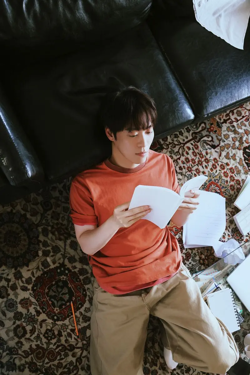 Jon Park returns after 1 year 9 months with self-composed summer track '여름은 돌아와'