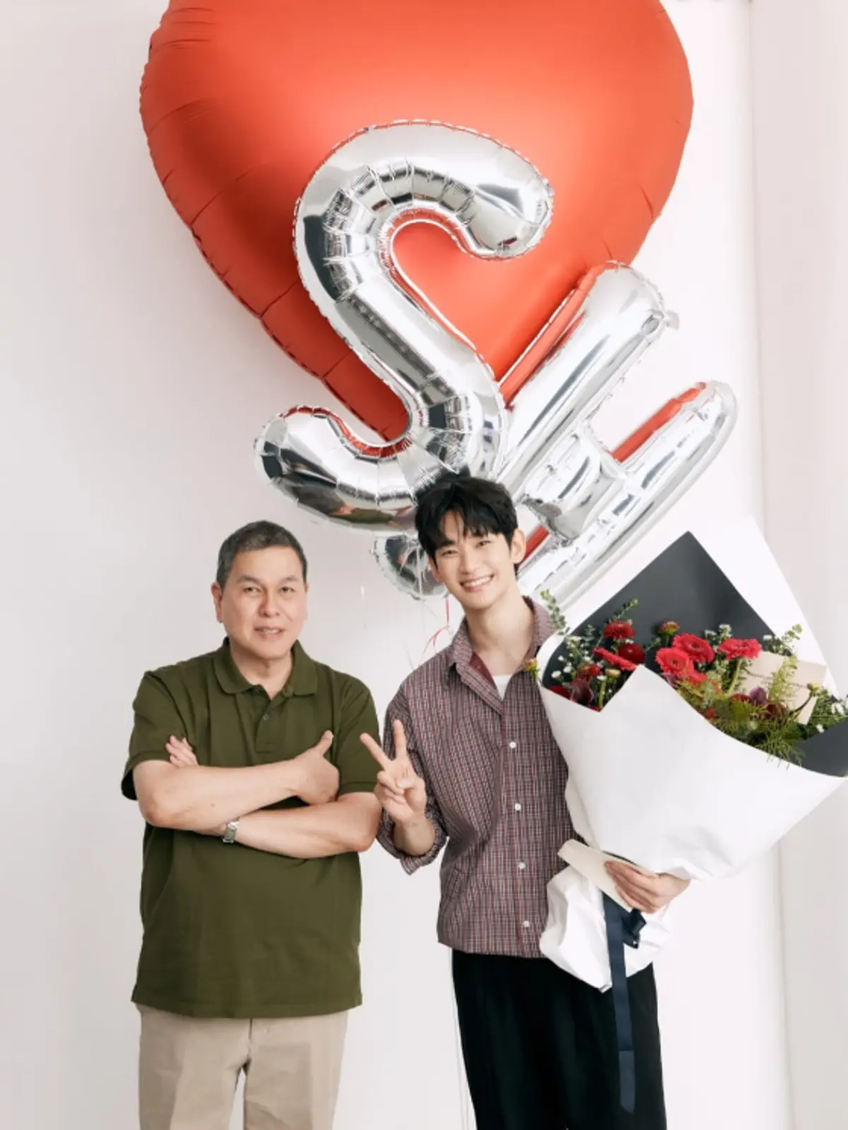 Kim Soo-hyun declares comeback, 40+ scripts waiting as Disney+ 'Knock Off' release date TBD