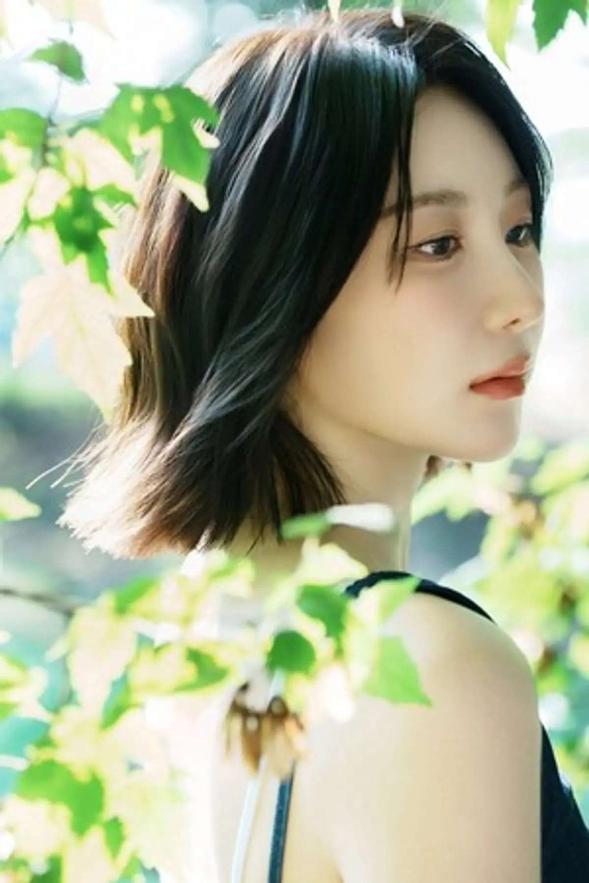 Lee Chae-yeon's Japanese debut single 'My Voice' enters Oricon chart on release day
