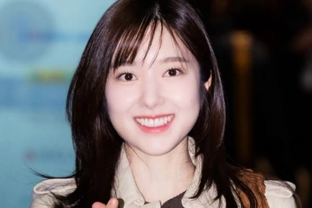 Lee Hye-sung, post-Jeon Hyun-moo breakup, meets her 'first love' Matt Damon — and doesn't cry