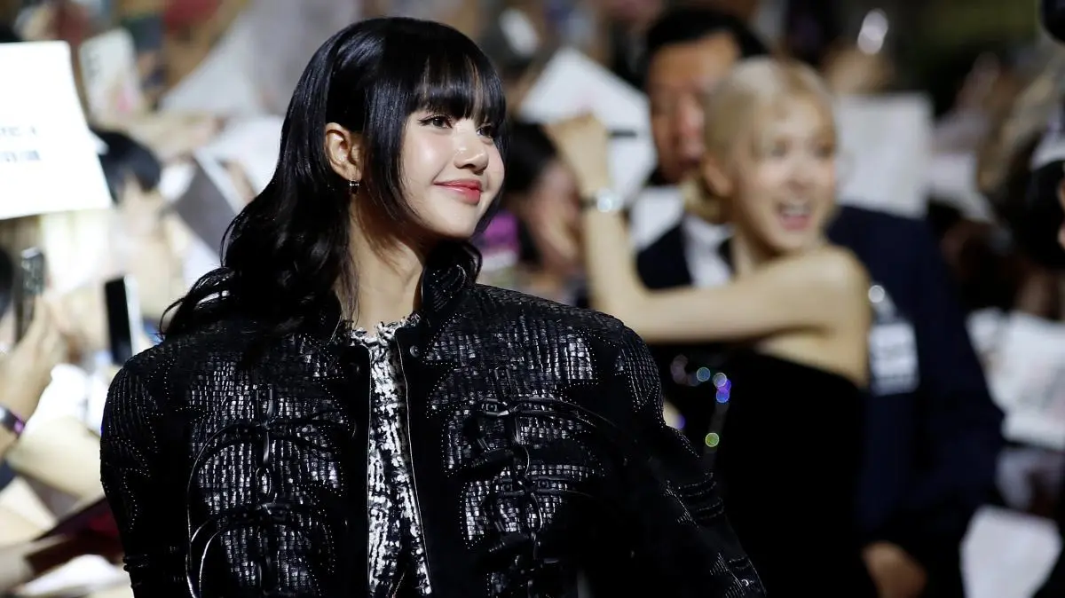 Lisa apologizes over BLACKPINK 10th anniversary event backlash, joining Jisoo and Rosé