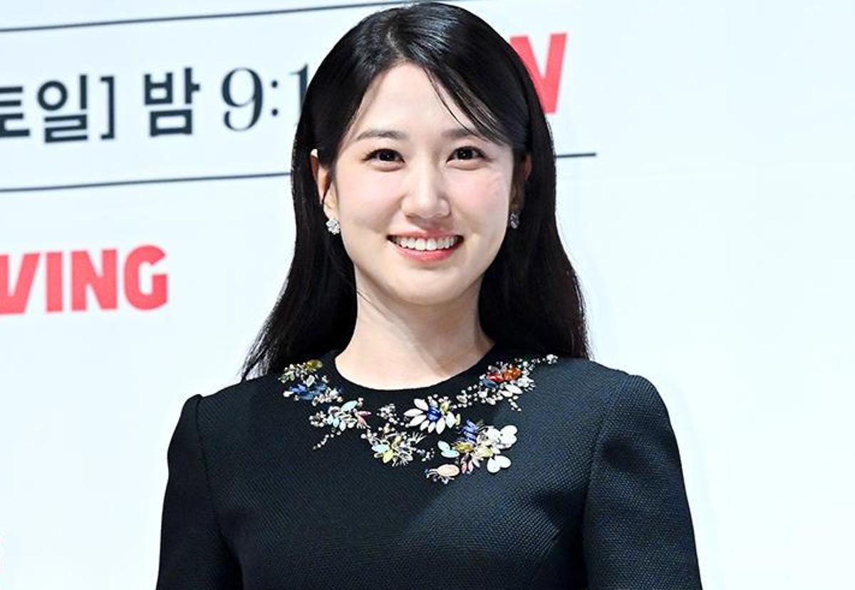 Park Eun-bin drops 30th anniversary album 'SHOOTING MY LOVE' on her birthday, September 4