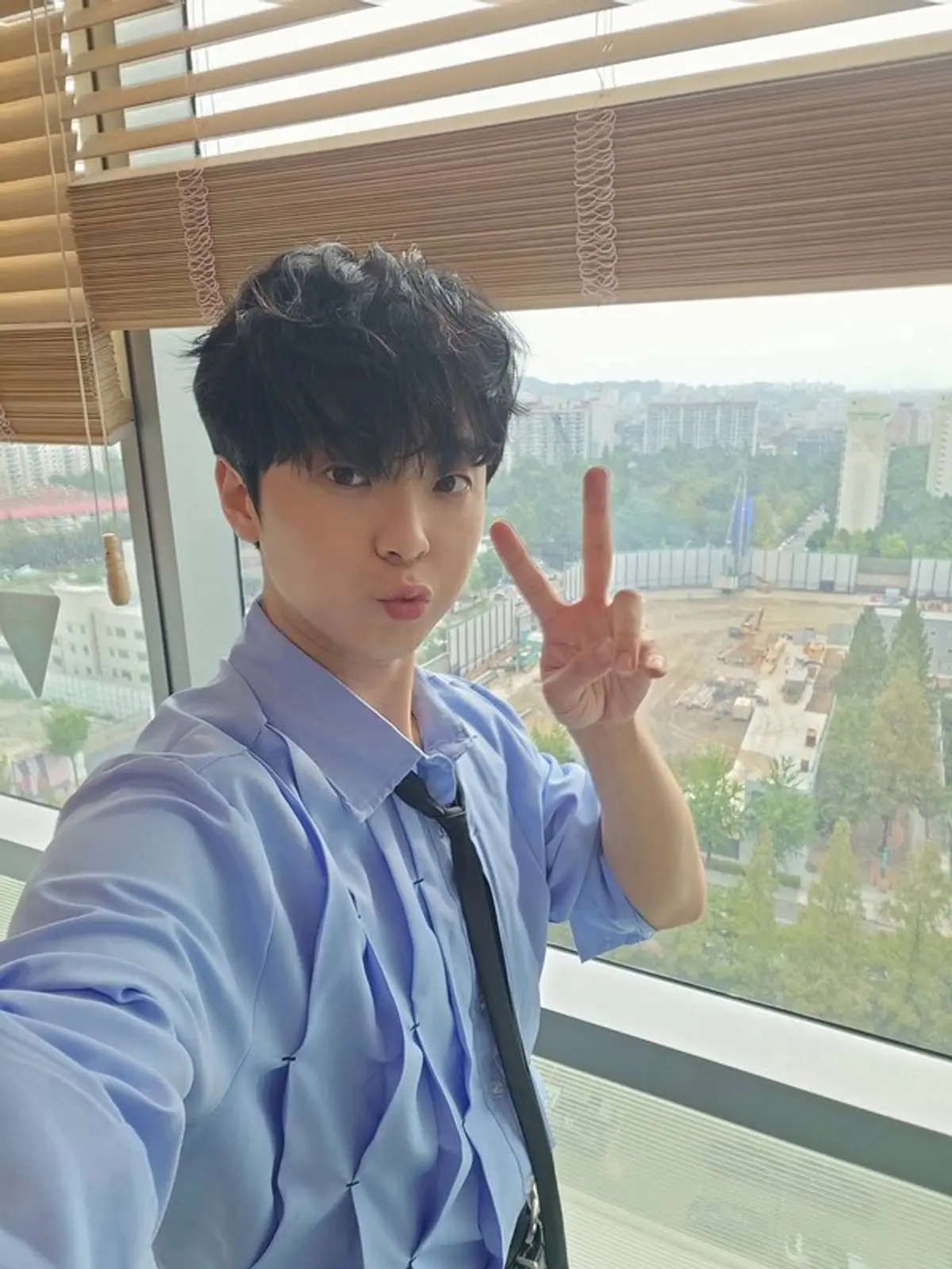 Park Min-su drops new song 'Kkamppak Kkamppak' ahead of competition final round