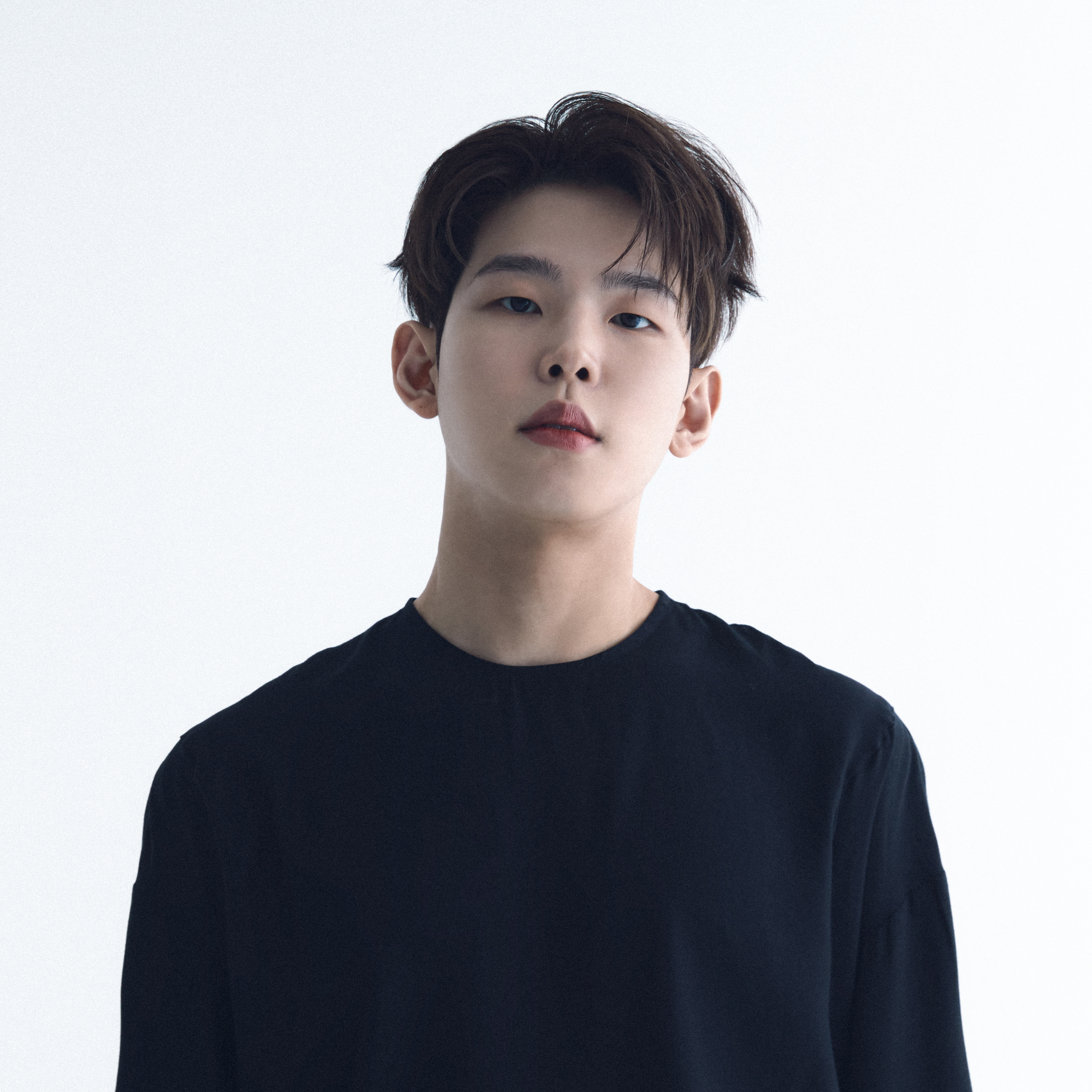 Paul Kim marks 10th debut anniversary with Japanese singles, performances, and commemorative album