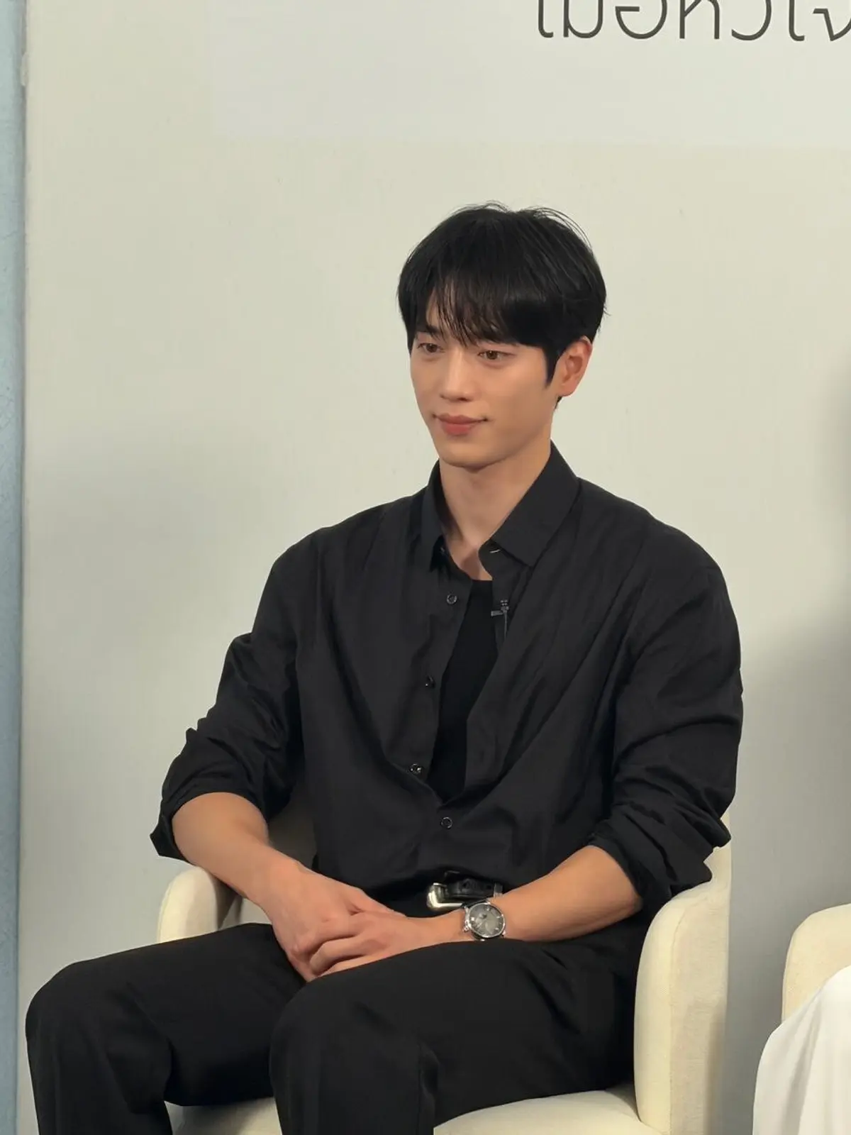 Seo Gang-joon shares Thailand photos while filming KBS drama 'Not You, Different Romance'