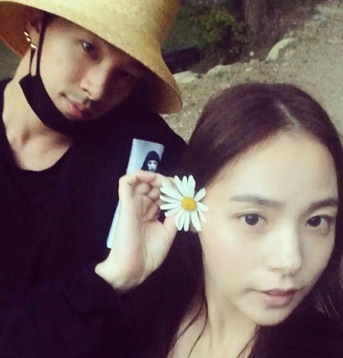 Taeyang and Min Hyo-rin spotted on lunch date in Hannam-dong, 8 years into marriage