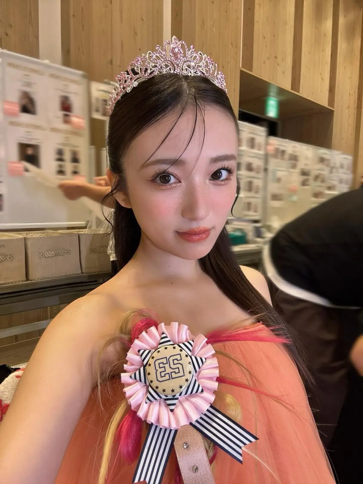 Yabuki Nako walks TGC Matsuyama 2026 runway, voices lead in anime '縁の手紙' this September