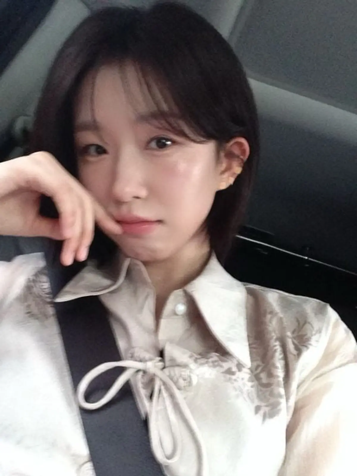Yoon Ga-i cuts her hair short for a new role while publicly dating Jang Kiha, 18 years her senior